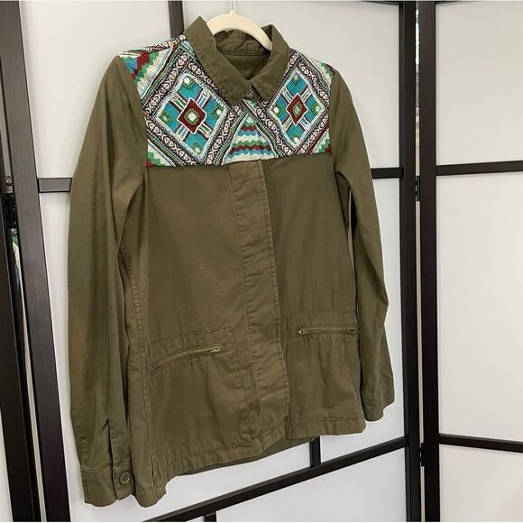 [S] Zara TRF Army Green Button-Down Multicolour Embroidered Beaded Jacket Women - Picture 2 of 16